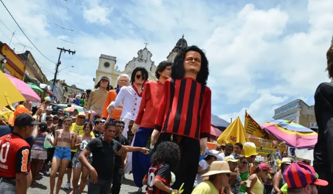 世界最差球队连续四年没赢球，成绩好转反遭球迷上街“抗议”